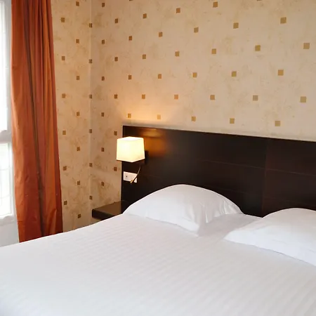 De L'exposition - Tour Eiffel 3*