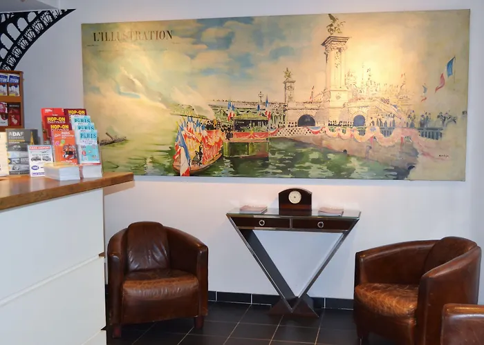 De L'exposition - Tour Eiffel Hotel Paris