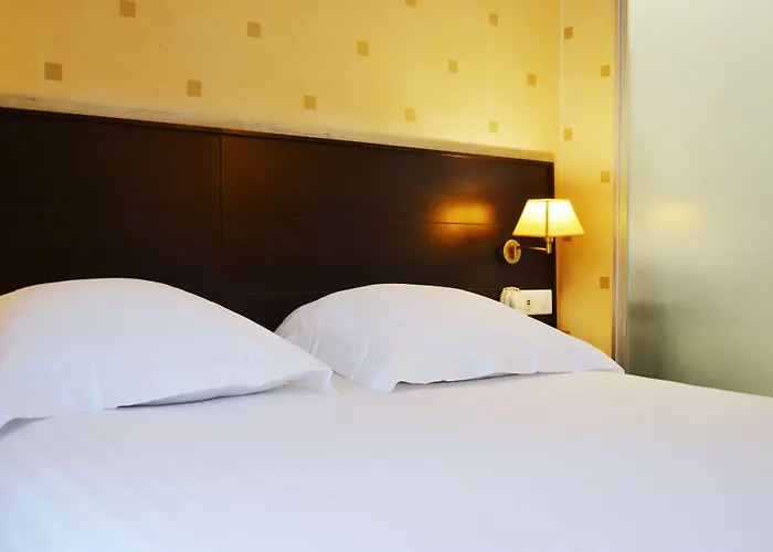 دو ليكسبوزيسيون - برج إيفل باريس