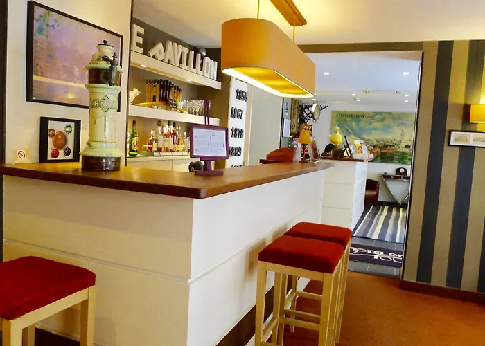 دو ليكسبوزيسيون - برج إيفل باريس