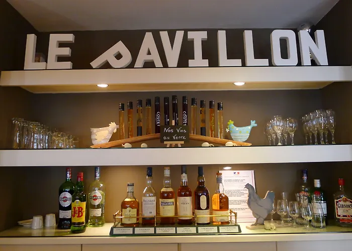 فندق دو ليكسبوزيسيون - برج إيفل باريس