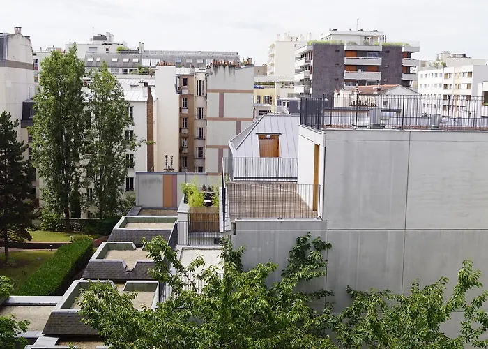 دو ليكسبوزيسيون - برج إيفل باريس