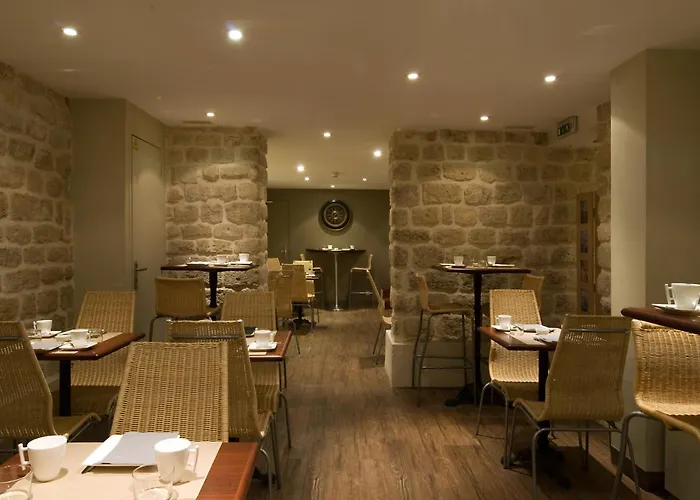 De L'exposition - Tour Eiffel 3*