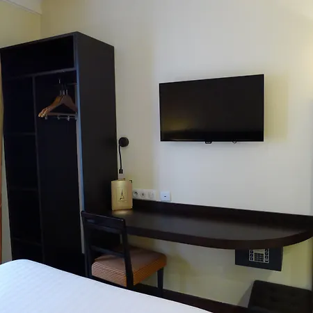 De L'exposition - Tour Eiffel 3*