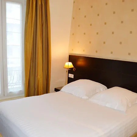 De L'exposition - Tour Eiffel 3* París