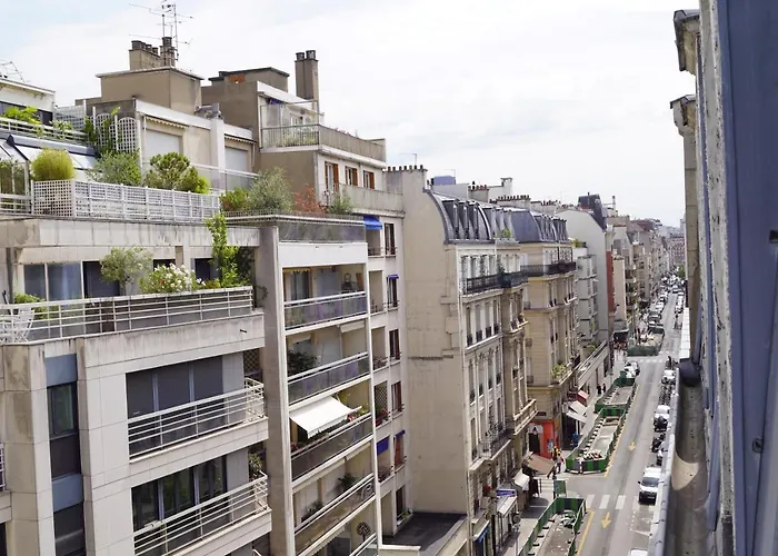 De L'exposition - Tour Eiffel 3*